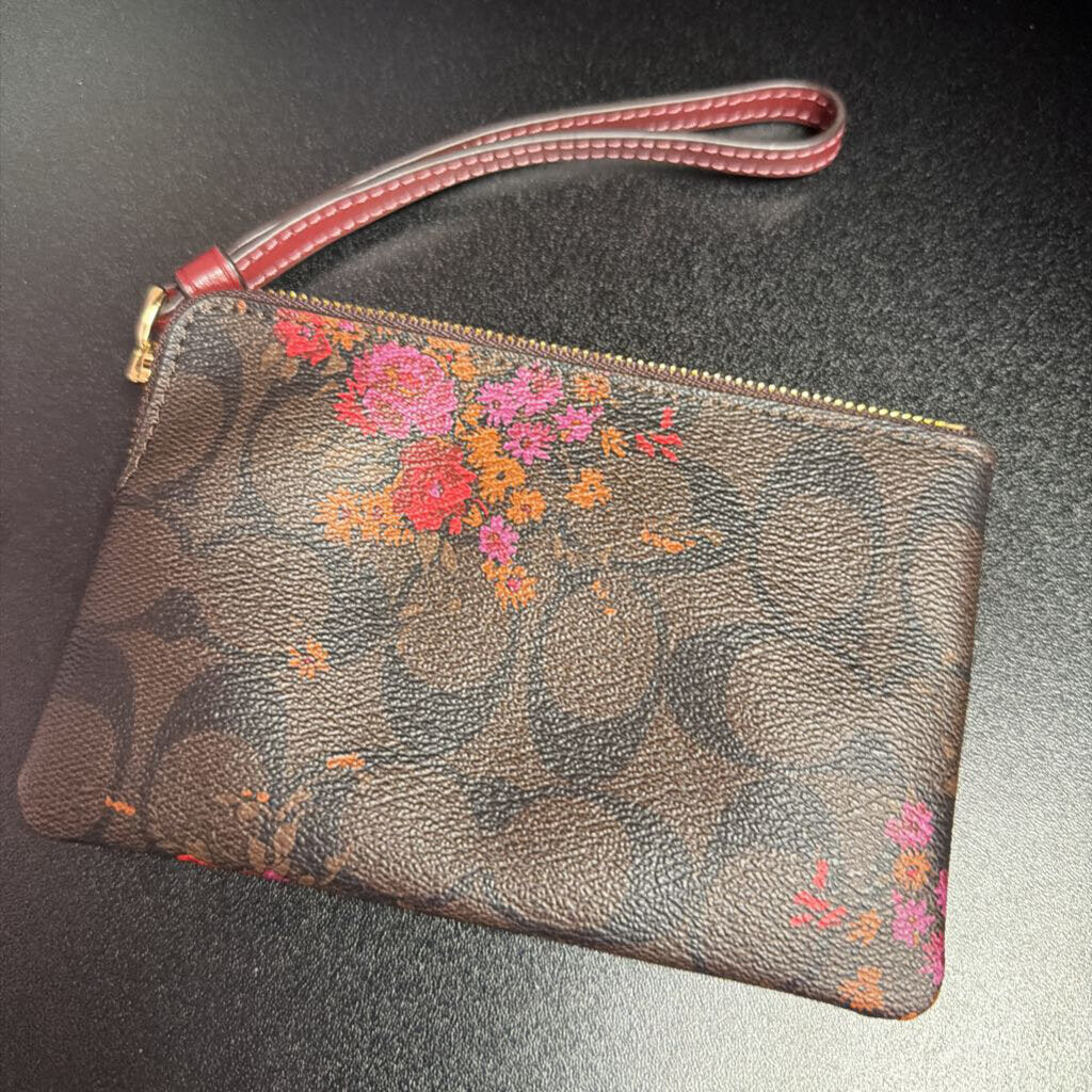 Coach Corner Zip Wristlet Medley Bouquet