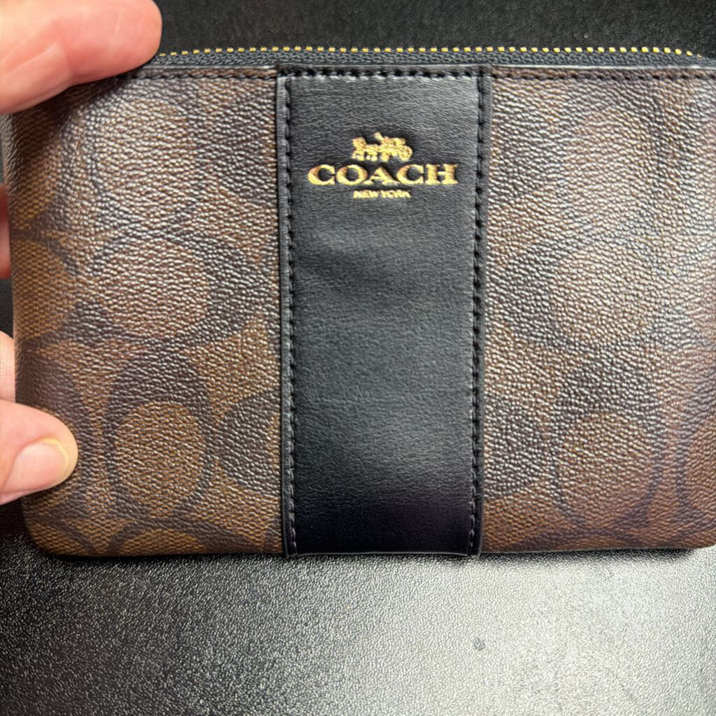 Coach Corner Zip Wristlet Black Mono