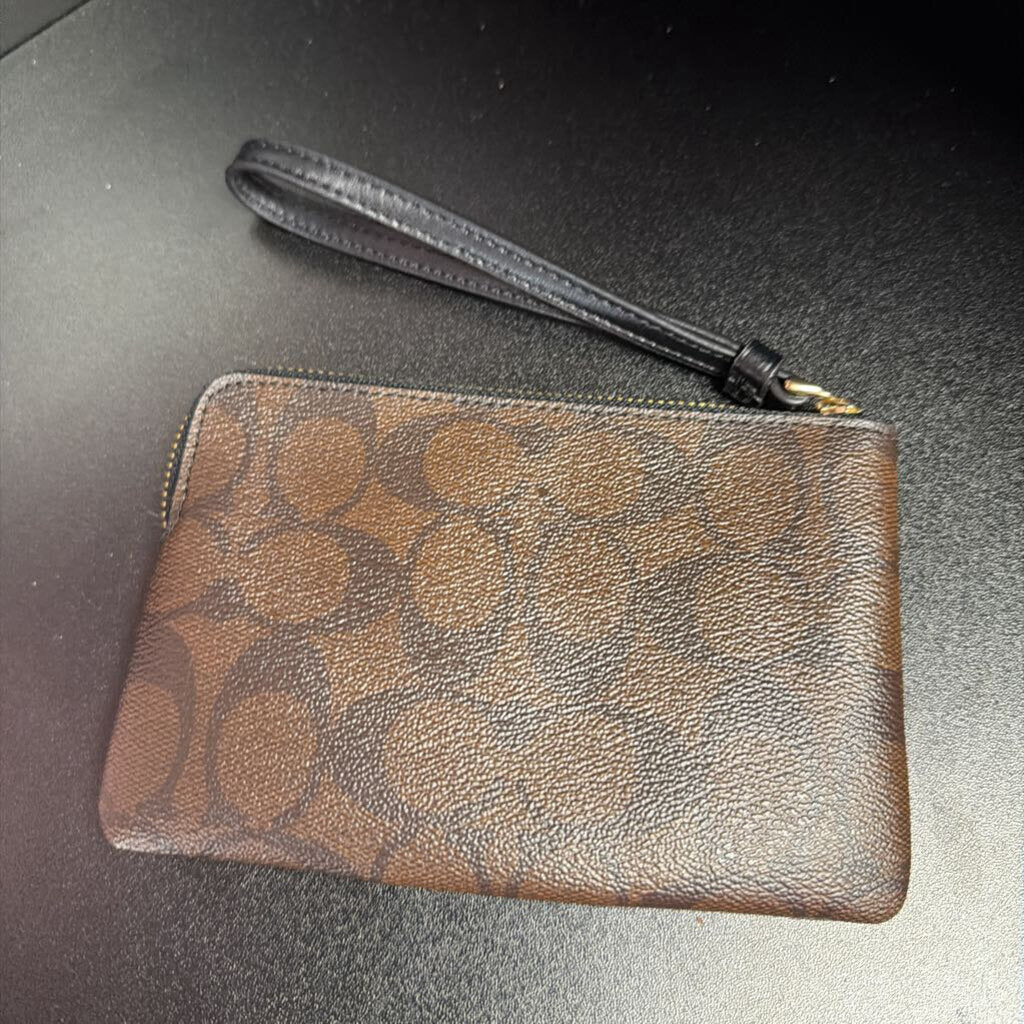Coach Corner Zip Wristlet Black Mono