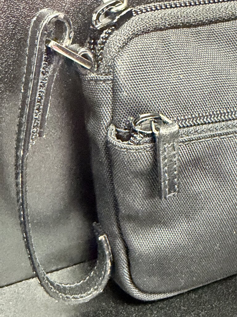 Gucci Pouch/Clutch Bag Strap Nylon Leather Black Zipper GG