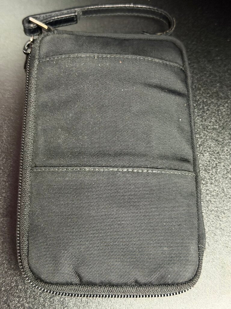 Gucci Pouch/Clutch Bag Strap Nylon Leather Black Zipper GG