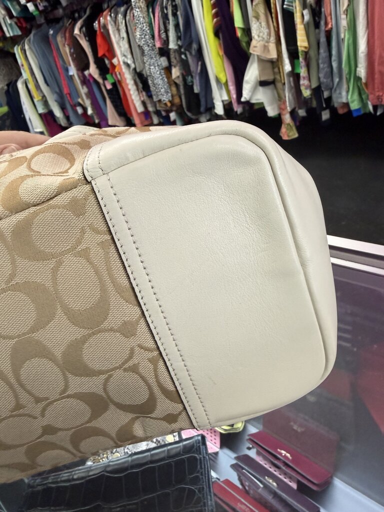 Coach NWT Hadley Handbag Tote Monogram F28981