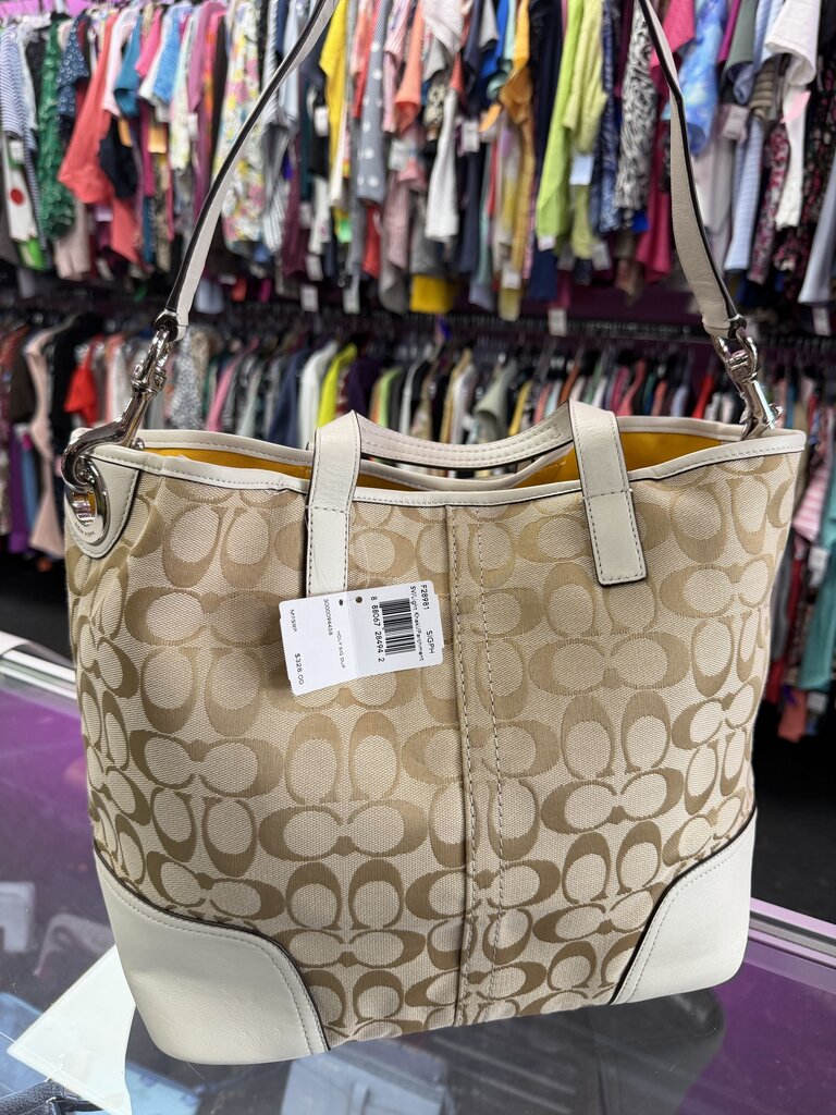 Coach NWT Hadley Handbag Tote Monogram F28981