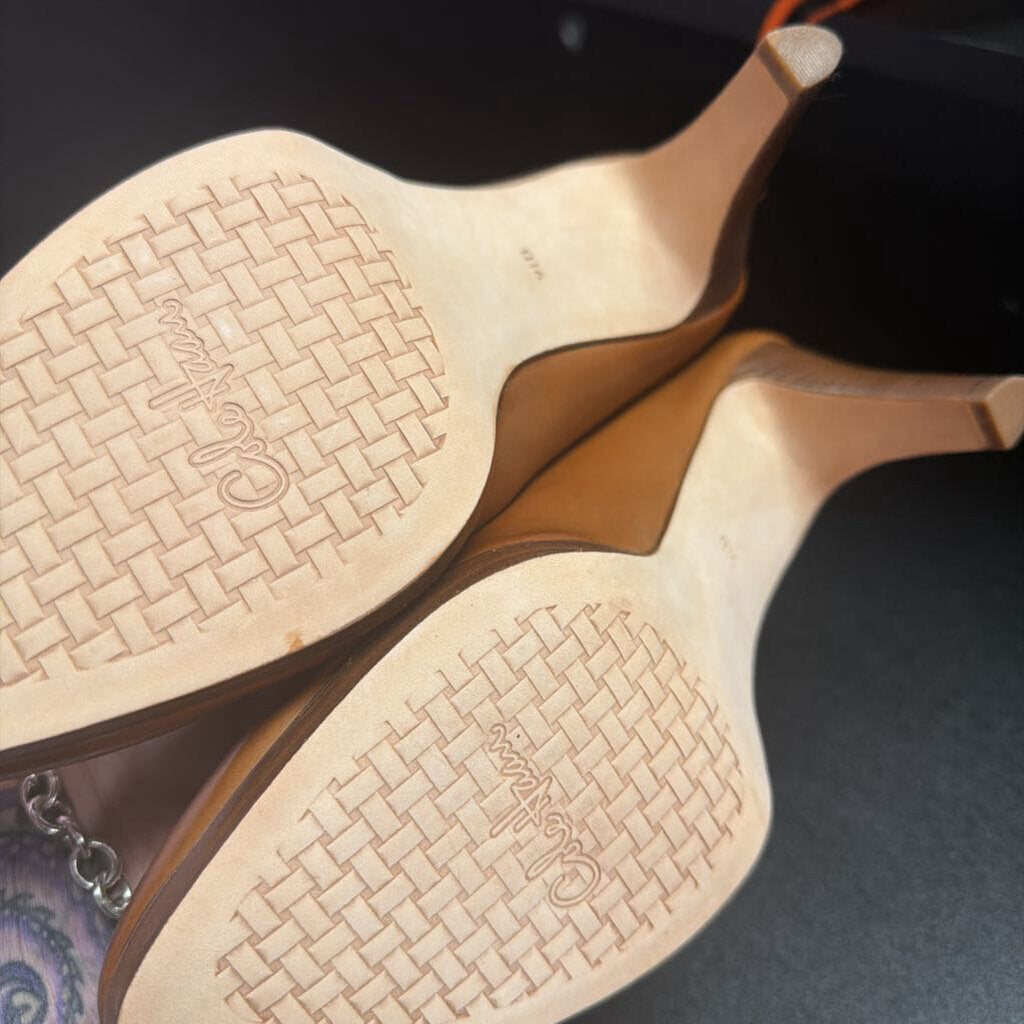 9.5 Cole Haan leather Heel