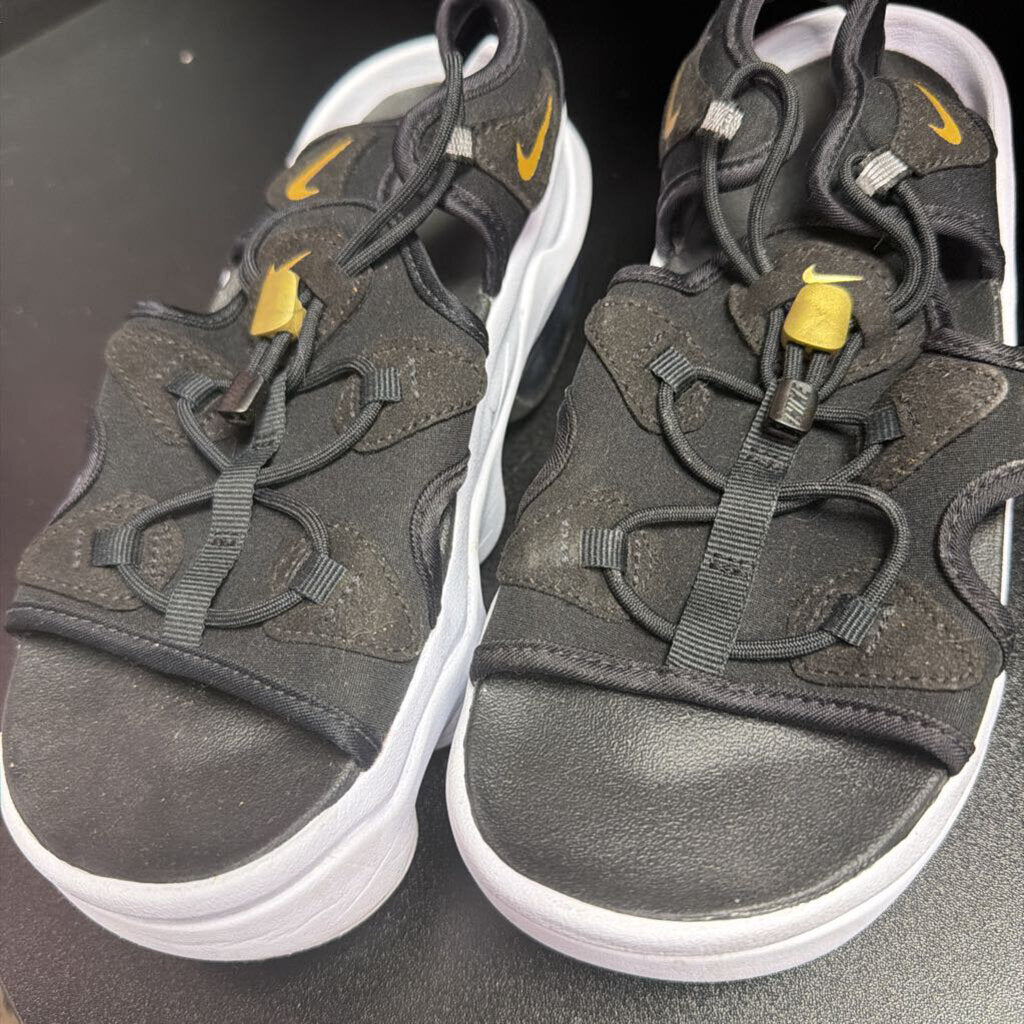 7 Nike Air Max Koko Sandals