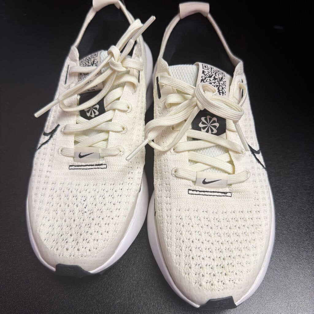 6 Interact Running Sneakers