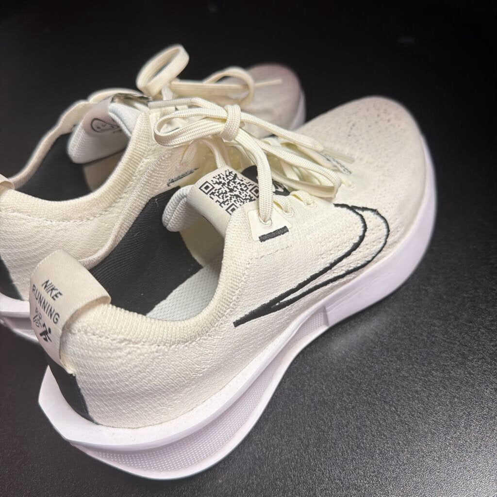 6 Interact Running Sneakers