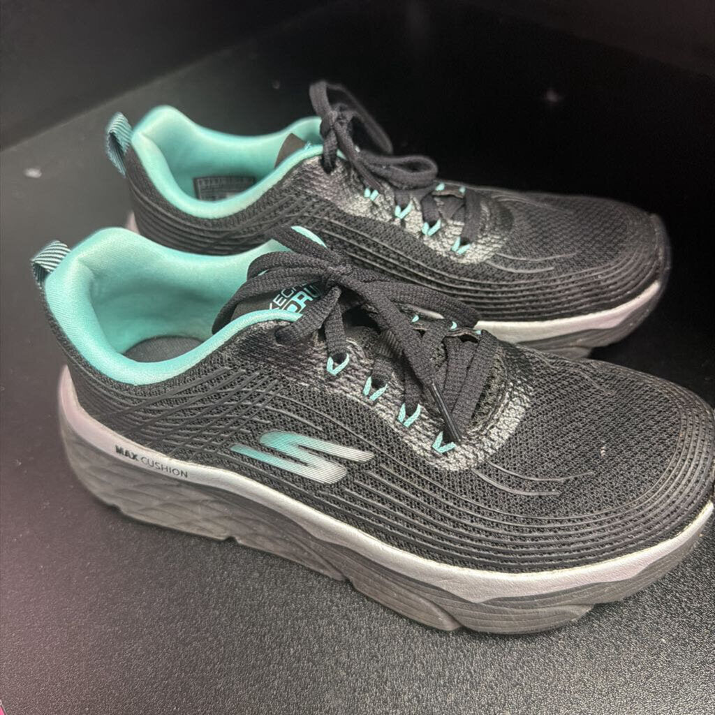 6 Sketchers Max Cushioning Mesh Sneaker