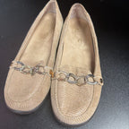 6 Vionic Alda Textured Chain Loafer