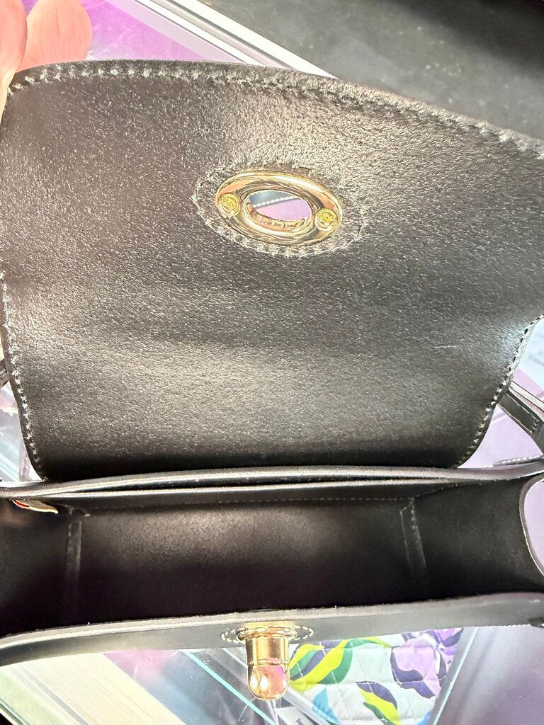 Dooney & Bourke Sweety Leather Pinky Crossbody Contrast Stitching Gold Tone Turlock Italian Leather