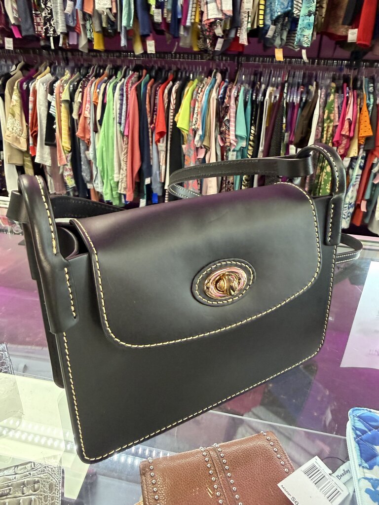 Dooney & Bourke Sweety Leather Pinky Crossbody Contrast Stitching Gold Tone Turlock Italian Leather