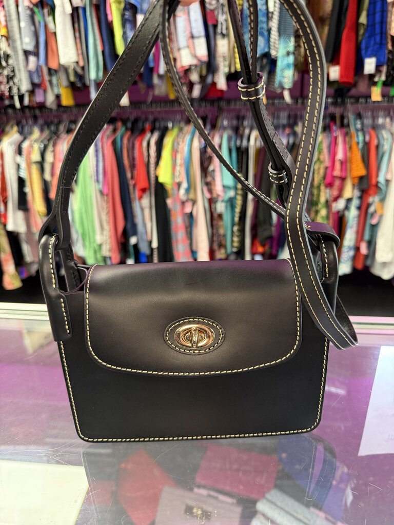 Dooney & Bourke Sweety Leather Pinky Crossbody Contrast Stitching Gold Tone Turlock Italian Leather