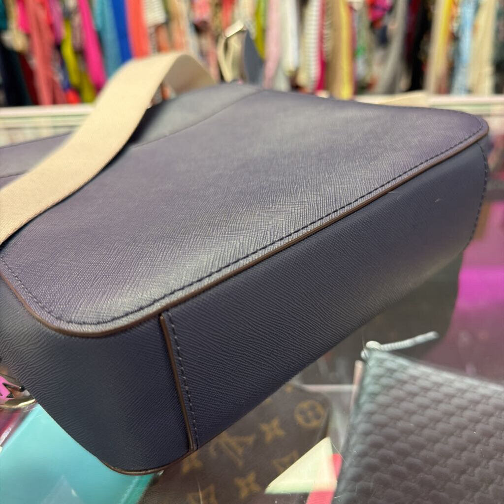 Michael Kors Jet Set Crossbody