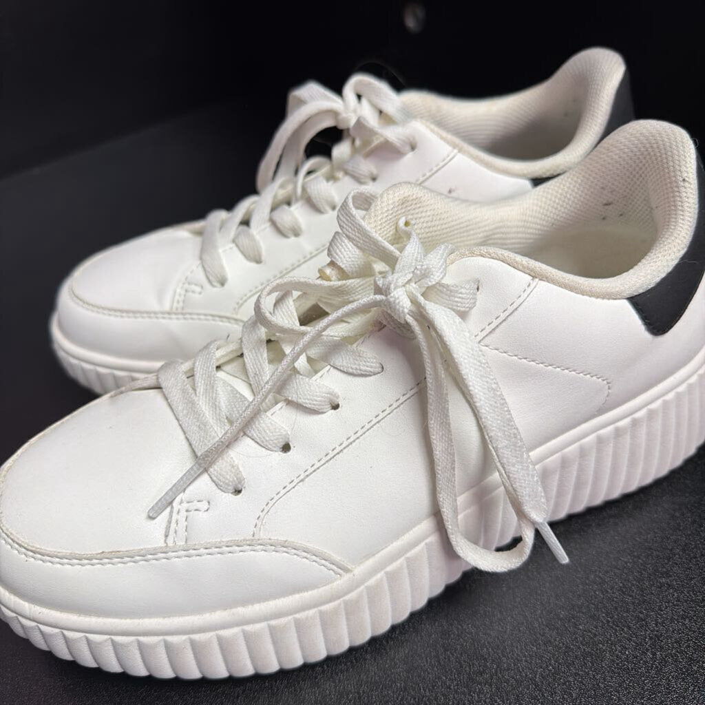 8.5 Dream Pairs Platform Chunky Sneaker