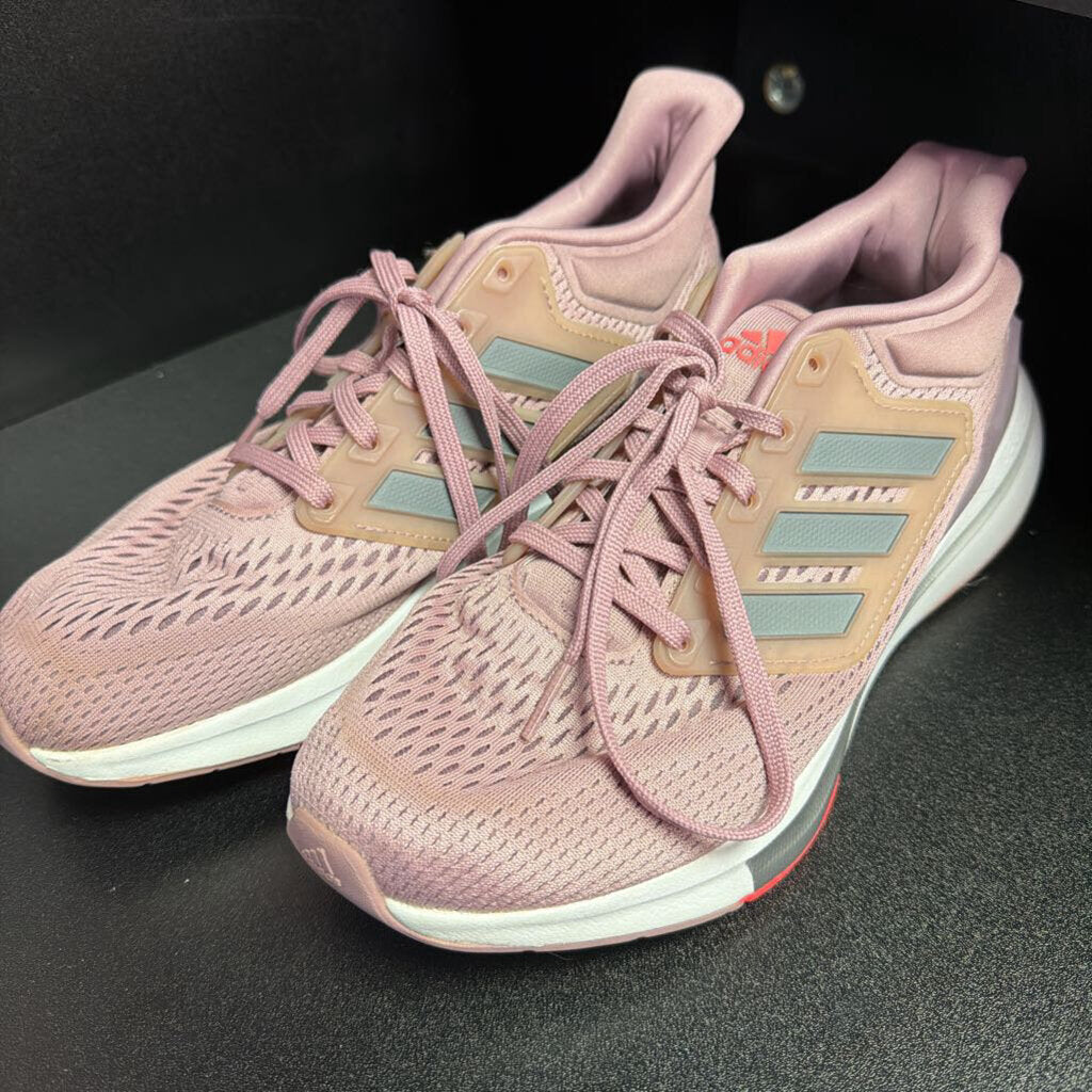 9 Adidas EQ21 Run Sneaker