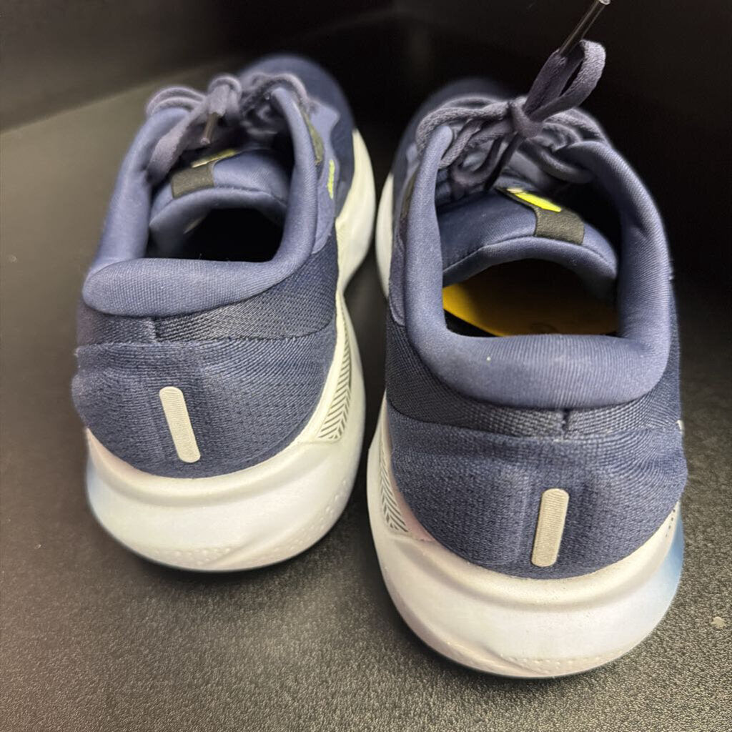 11.5 Brooks Adrenaline GTS 24 Mesh Sneaker