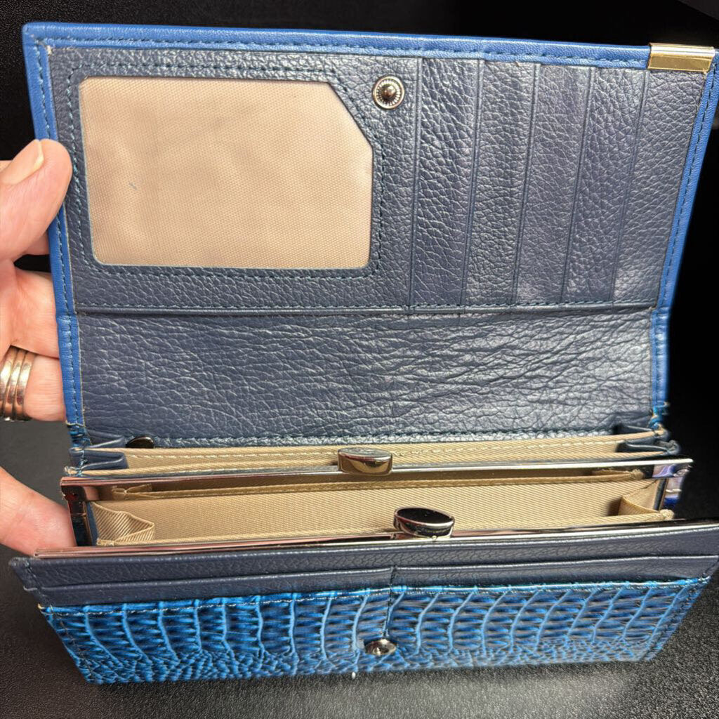 Unknown Gator Wallet Folding