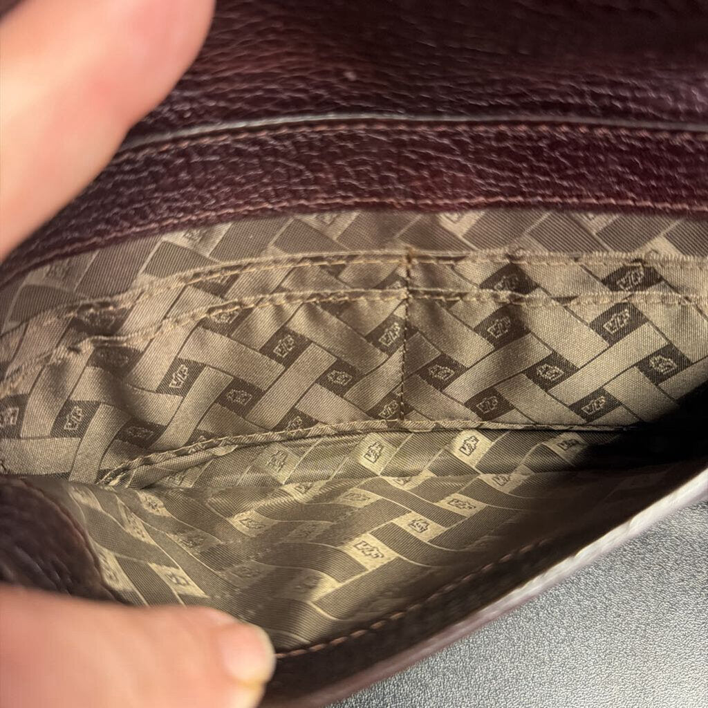 Unknown Pebbled Snap Close Pouch