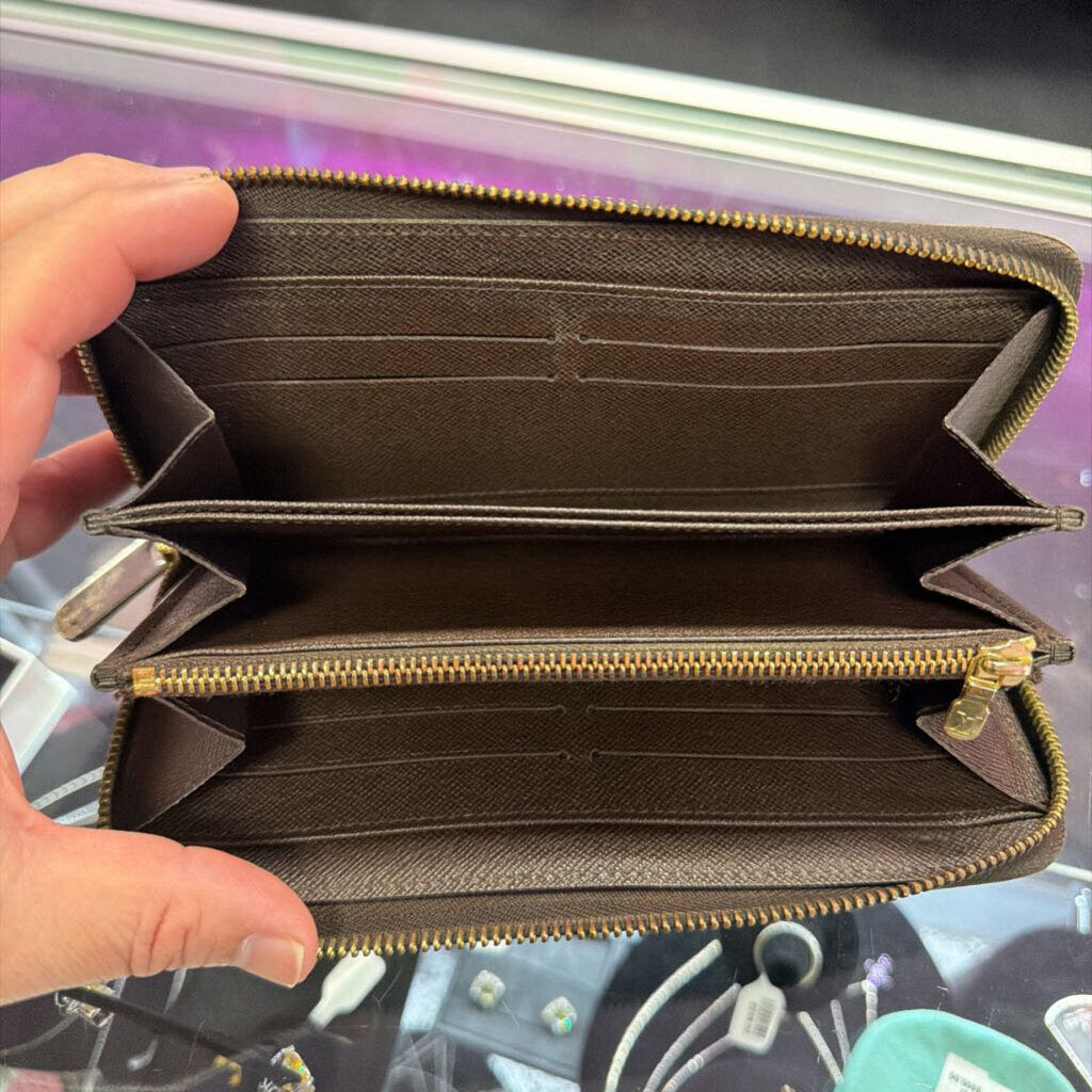 Louis Vuitton Damier As IS Zip wallet
