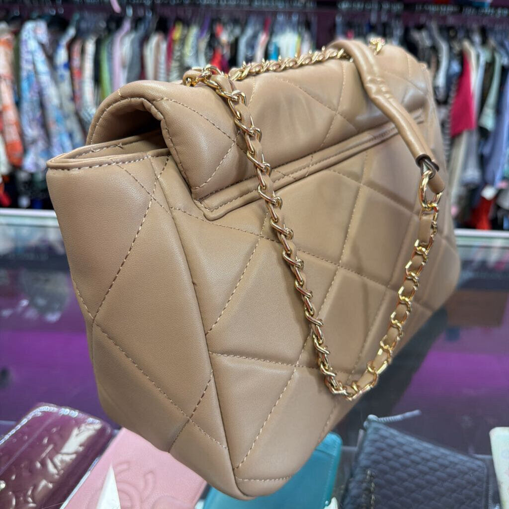 Ellen Tracy Quilted NWT Folding Shoulder Bag