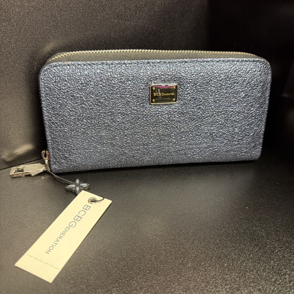 BCBG Spakle Zip wallet NWT