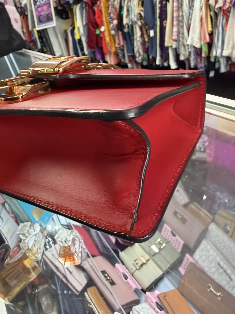 Gucci Sylvie Leather Handbag