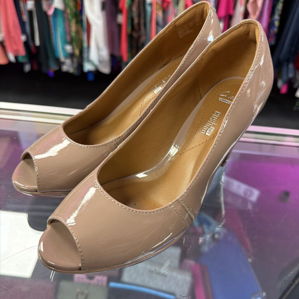 7 Clarks Patent Peep-Toe Nude Heel
