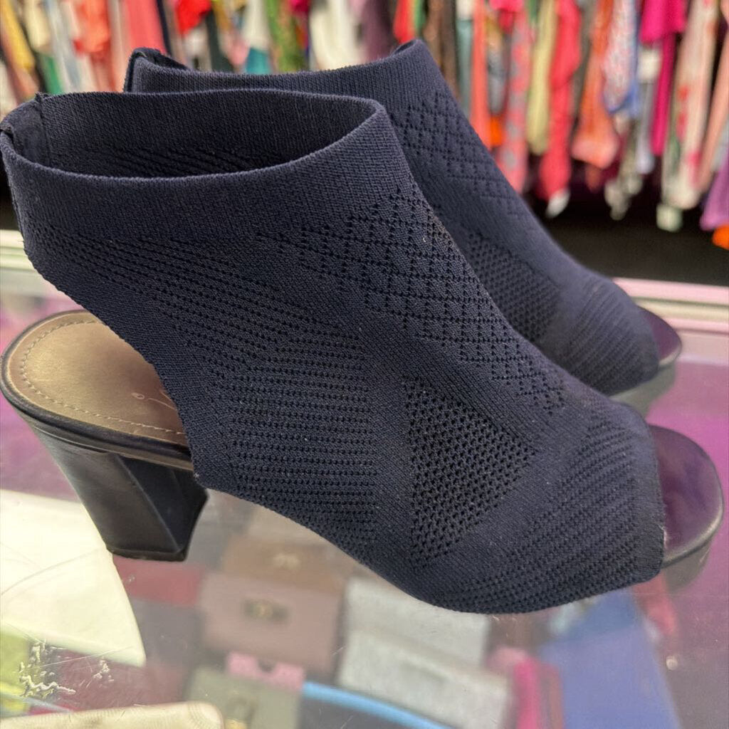 6 Impo Peep-Toe Mesh Heel