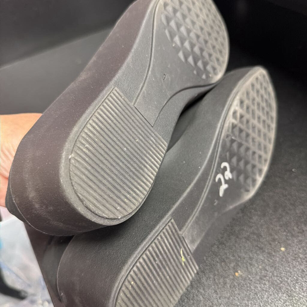 9 Aerosoles Solid Platform Loafer