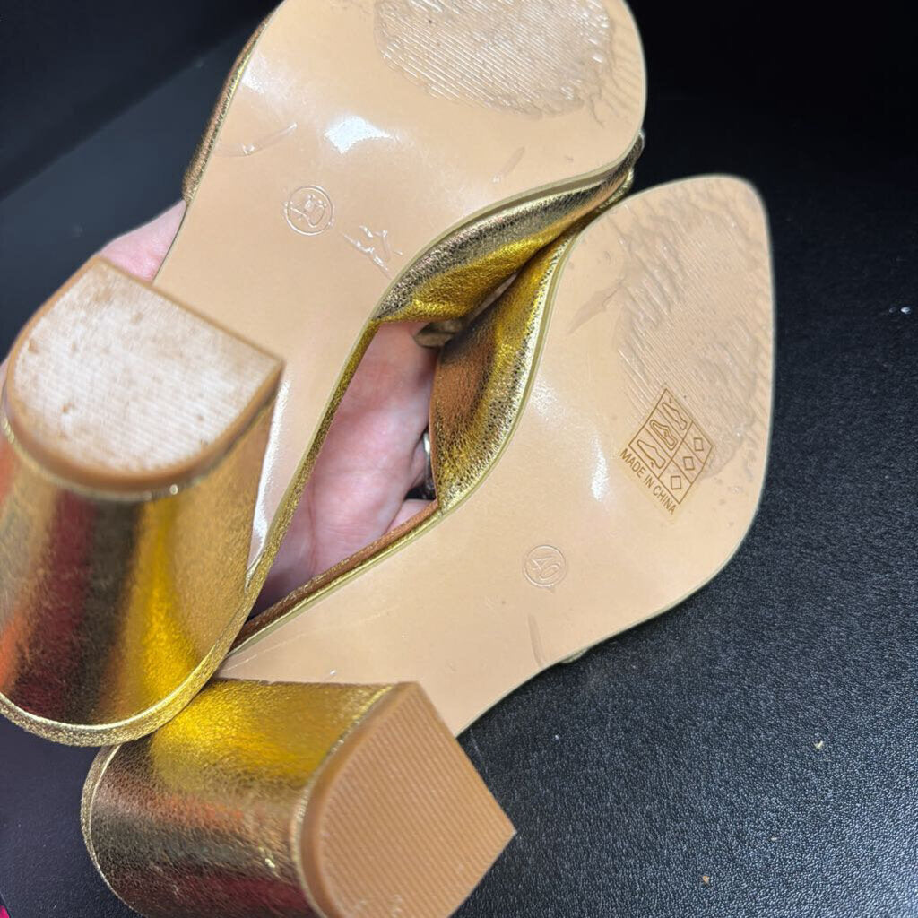 9/9.5 Unknown Gold Slide Pointed Bow Chunky Heel