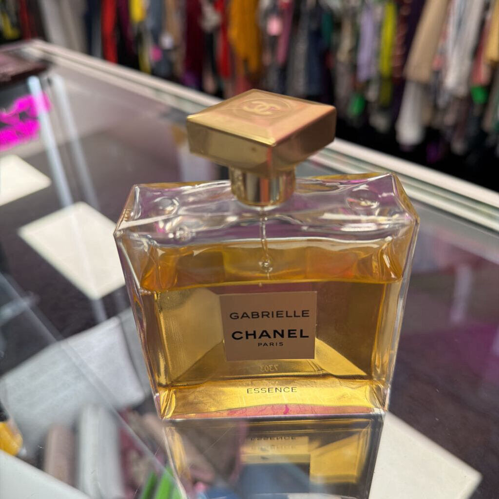 Chanel Essence