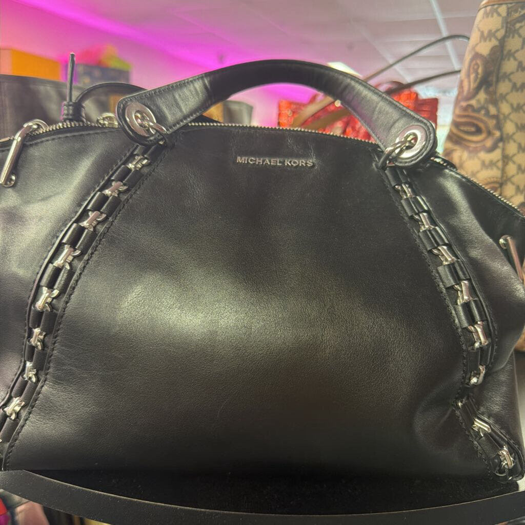 Michael Kors Sadie Satchel Chain Detail