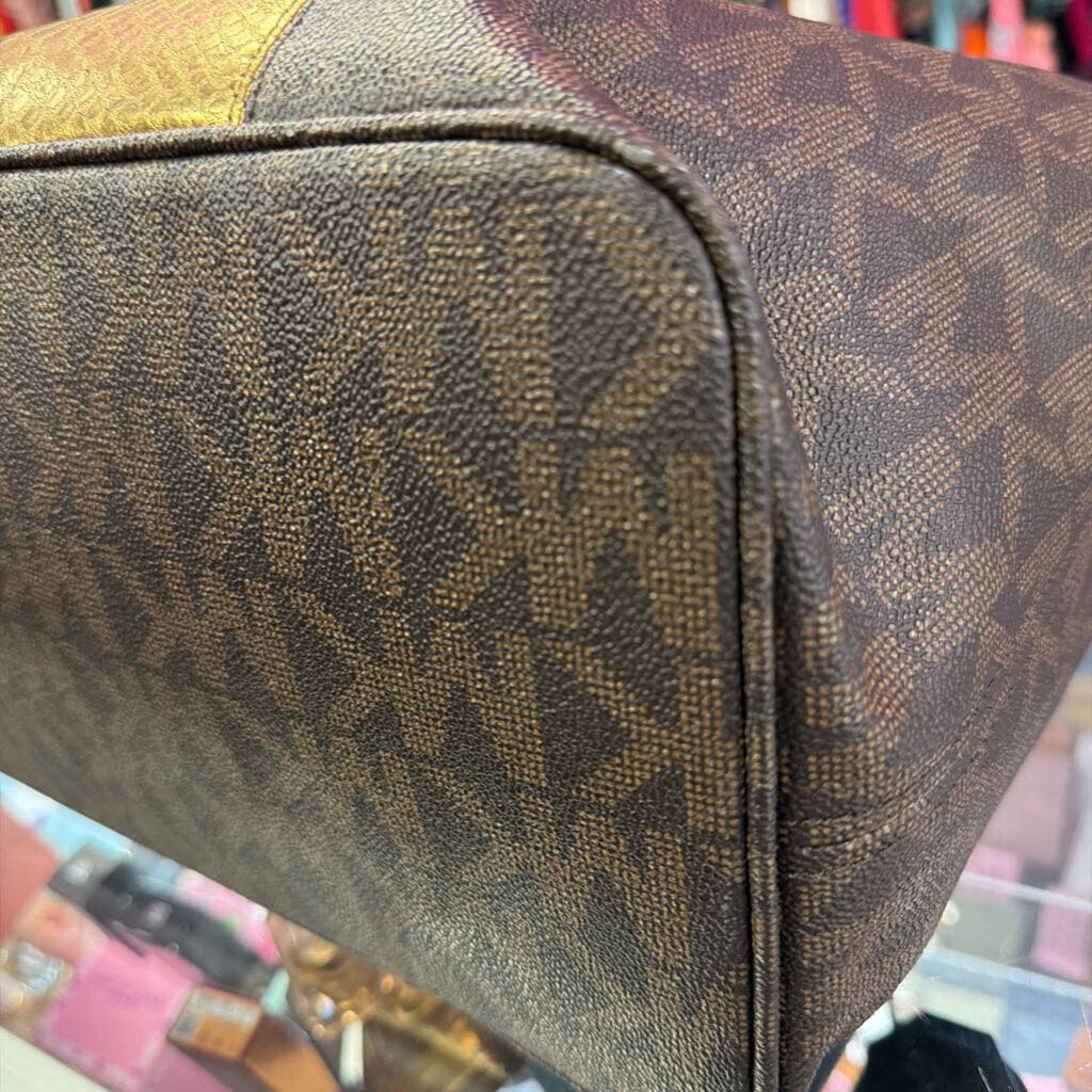 Michael Kors Jet Set Travel Tote Metallic Reptile Stripe