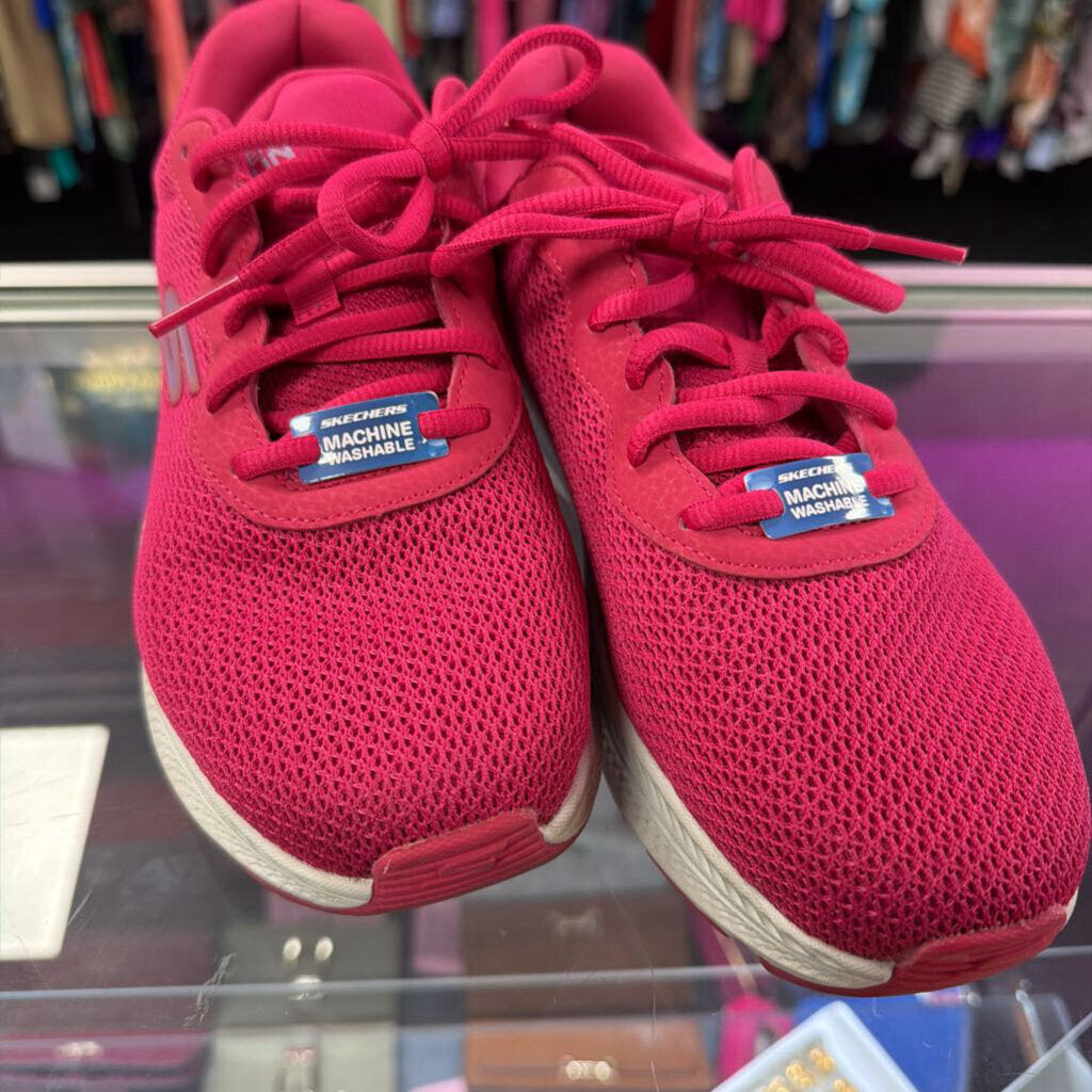 7.5 Sketchers Go Run Mesh Sneaker