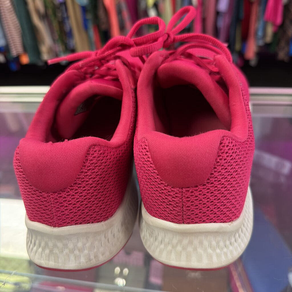 7.5 Sketchers Go Run Mesh Sneaker