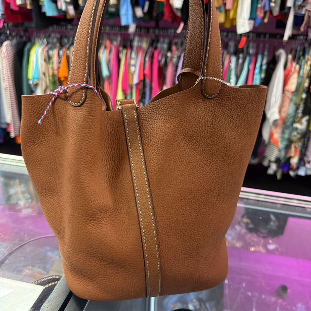 Unknown Grained Tote With Lock