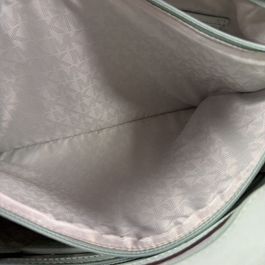 Michael Kors Jet Set Medium Snap Pocket Zip Close Tote
