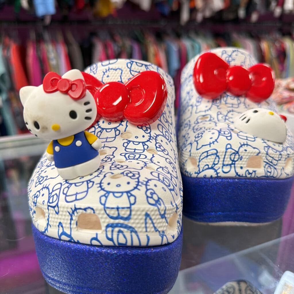 8 Crocs X Hello Kitty Siren Clogs