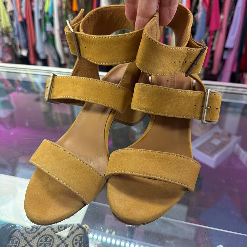 7.5 Firenze.Studio Suede Ankle Strap Heel