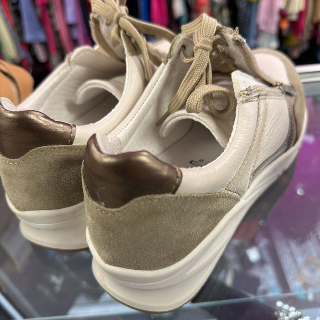 39/8.5 Hush Puppies Lace Zip Sneaker