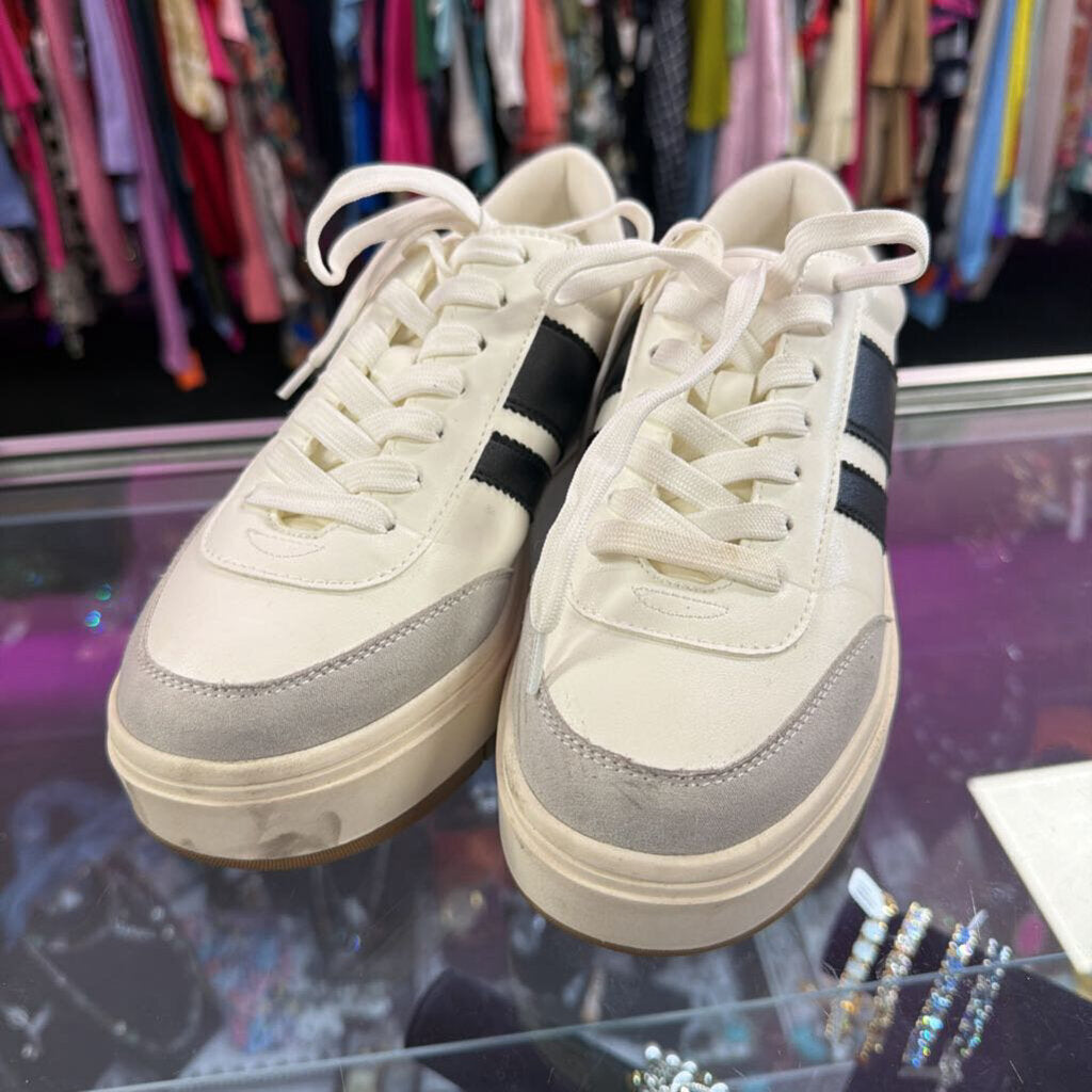 8.5 Madden Girl Lace Up Platform Sneaker