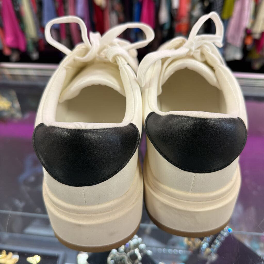 8.5 Madden Girl Lace Up Platform Sneaker
