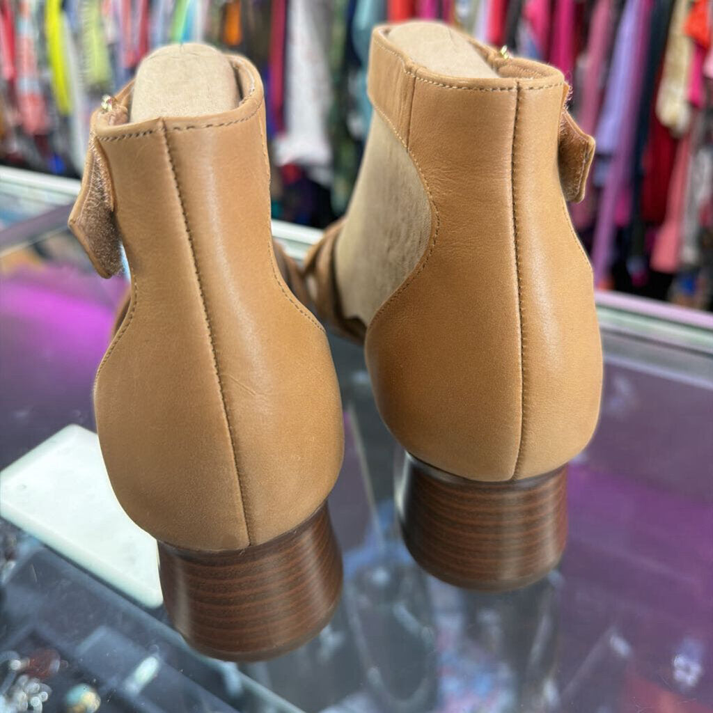 8.5 Clarks Ankle Strap Sandal Block Heel