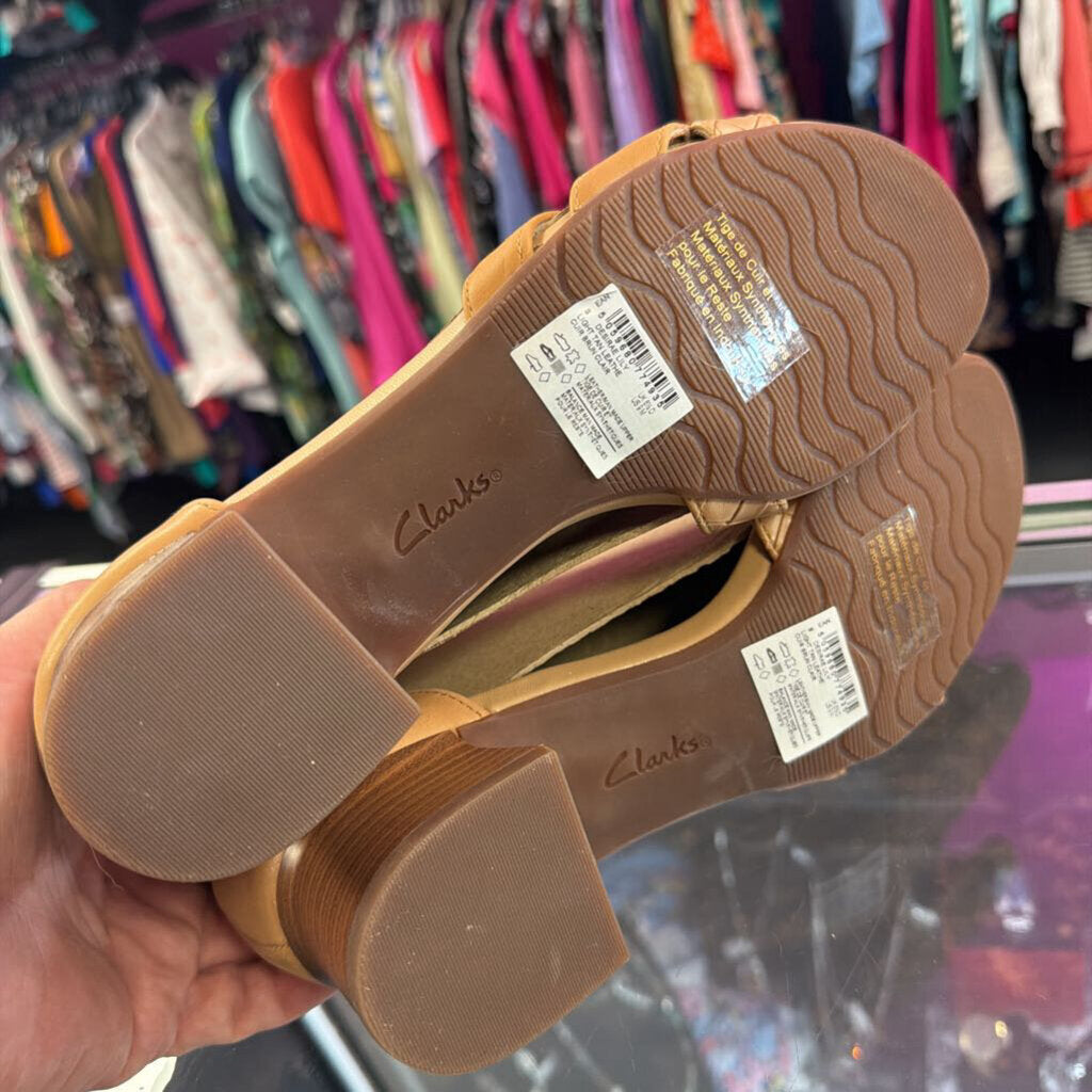 8.5 Clarks Ankle Strap Sandal Block Heel