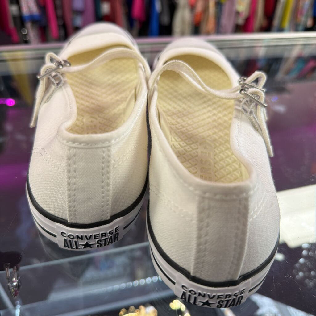 6.5 Converse Chuck Taylor AllStar Dainty MaryJane Sneaker