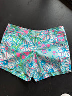 10 Lilly Pulitzer Vibrant Floral Callahan Short