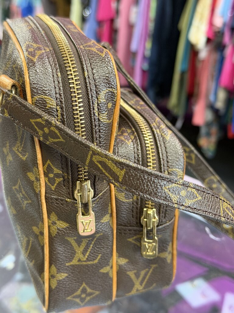 Louis Vuitton Amazone 3TH0940 made in France in September 1990