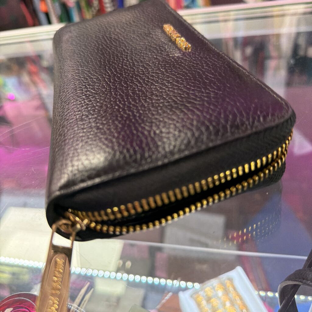 Michael Kors Jet Set Pebbled Leather Travel Continental Wallet