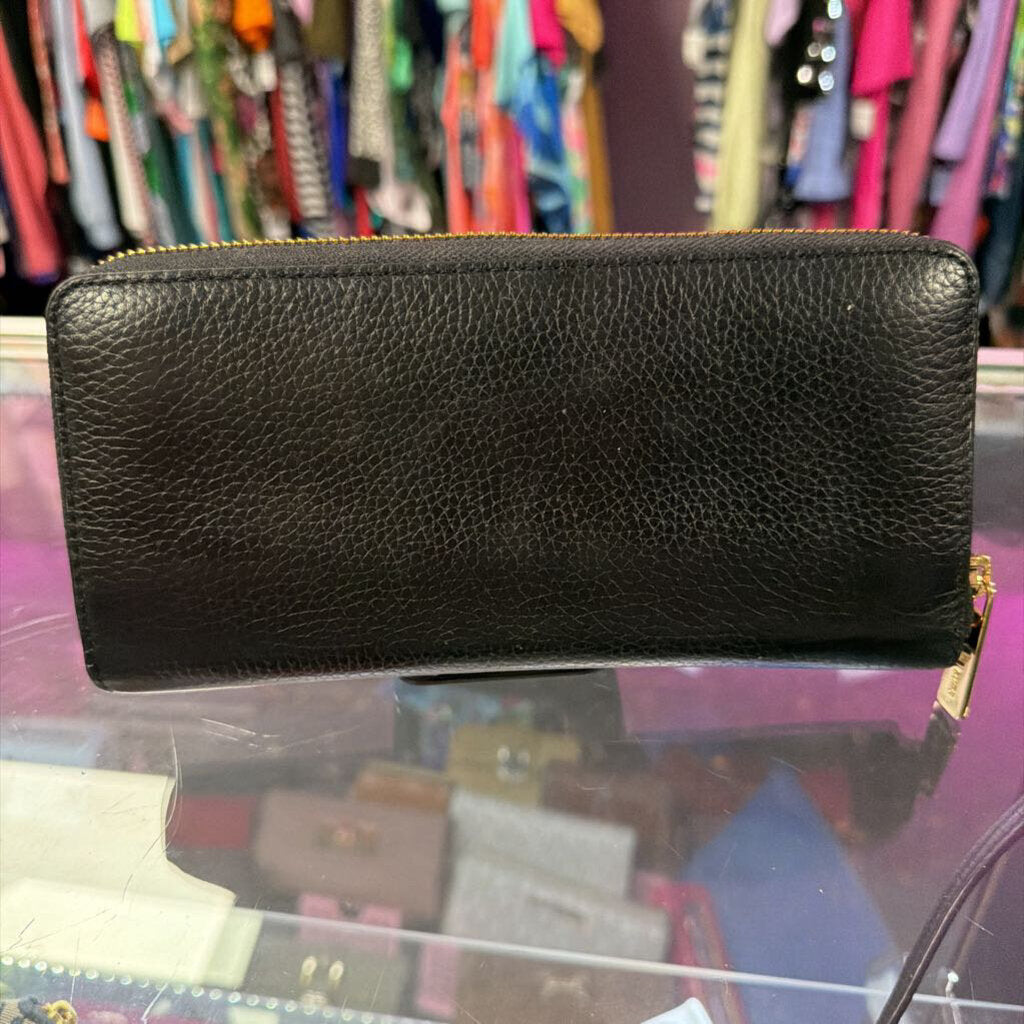 Michael Kors Jet Set Pebbled Leather Travel Continental Wallet