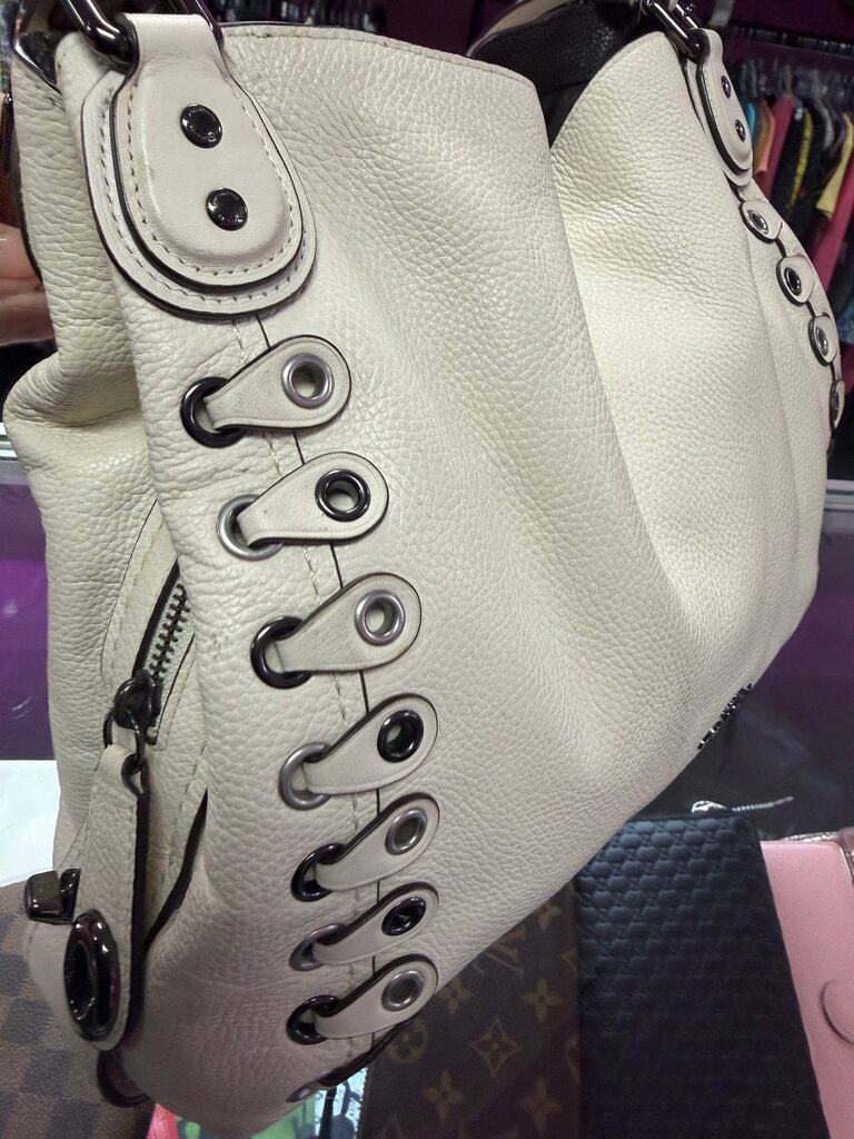 Coach Edie Shoulder Bag Metal Link Grommet Detail Along Side